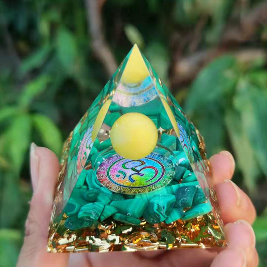 Pyramid Shape Resin Crushed Stone Ornament