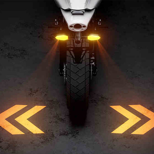 🏍️💡 50% RABATT! Elektrisk Motorcykelstyrnings-Projektorlampa – Cool LED Projektion & Säker Nattkörning ✨